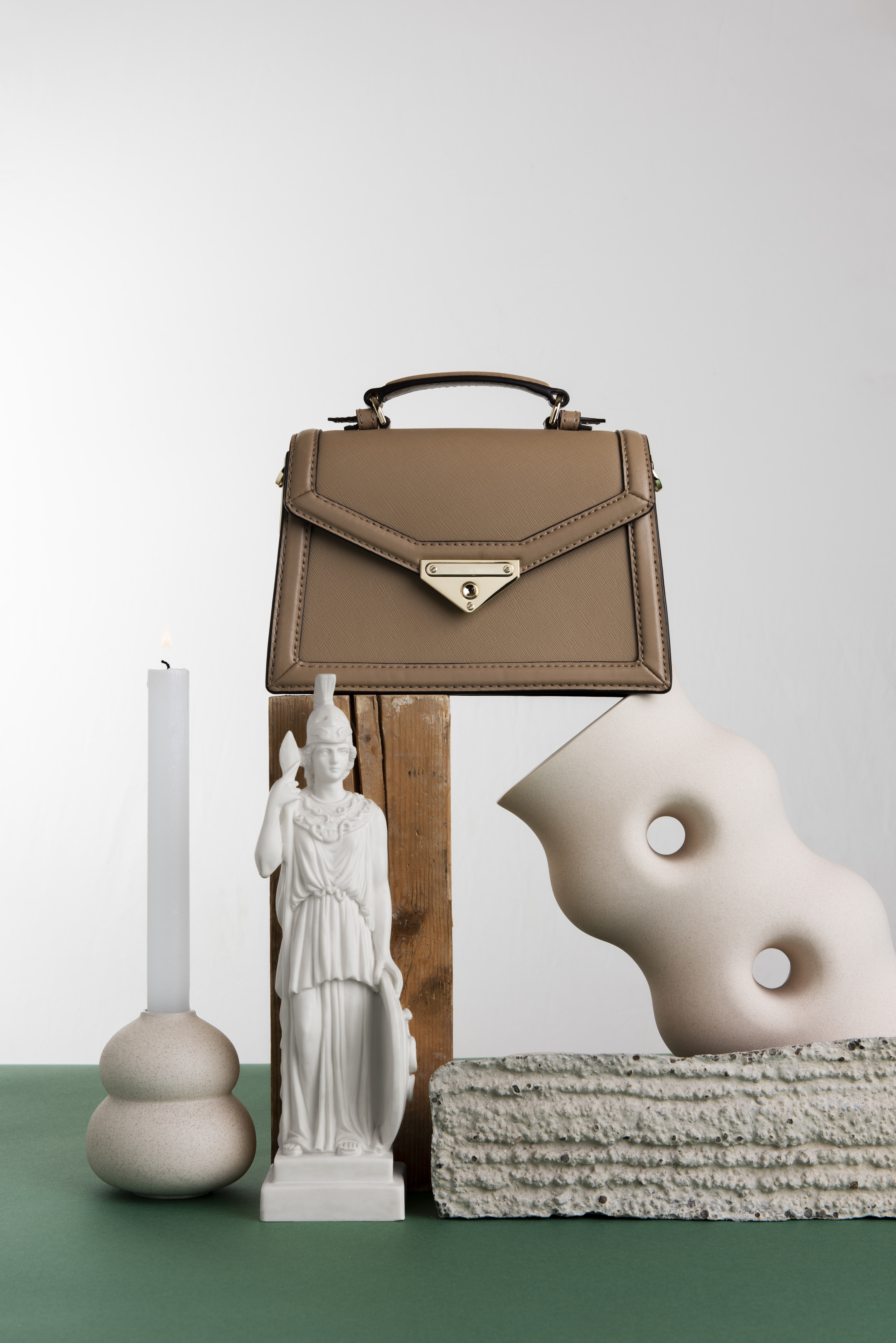 MOEMA Signature Tote thumbnail 1